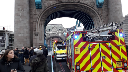 Akcja ratunkowa na Tower Bridge