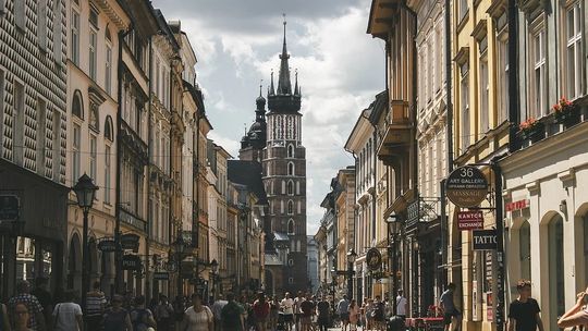 Badania: 60 proc. Polaków boi się zarażenia koronawirusem, 39 proc. nie podziela tych obaw