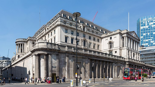 Bank Anglii podniósł stopę procentową do najwyższego poziomu od 15 lat