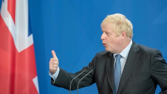 Boris Johnson pośpiesznie wraca na Wyspy by wziąć udział w wyborach na premiera