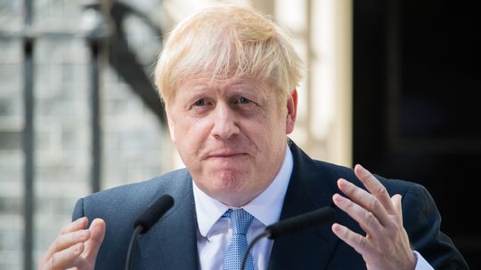 Boris Johnson zapowiada drakońskie działanie wobec nowych wariantów Covid-19
