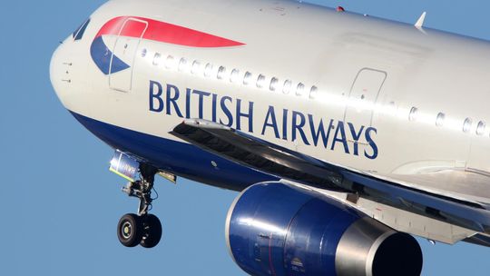 British Airways tnie kolejnych 10 000 rejsów z Heathrow