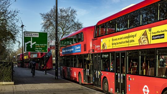 Burmistrz Londynu zdecydował o likwidacji trzech linii autobusowych