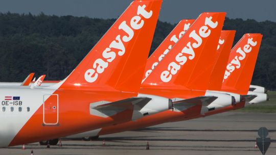 EasyJet usuwa siedzenia w samolotach z powodu braku personelu