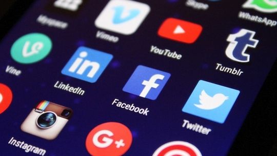 Facebook, Twitter i YouTube na cenzurowanym