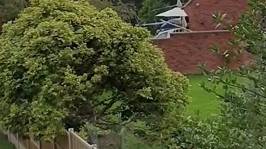 Helikopter rozbił się w ogrodzie w Barwell