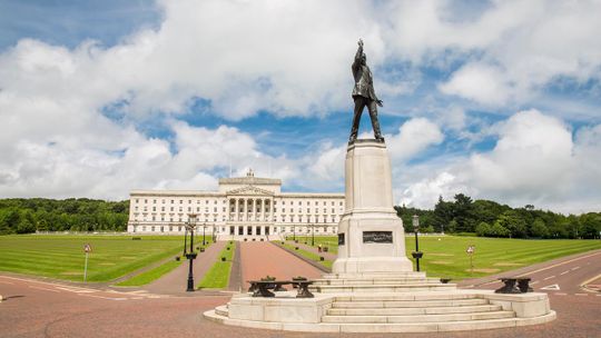 Irlandia Północna: Unioniści blokują nominację nowego spikera regionalnego parlementu