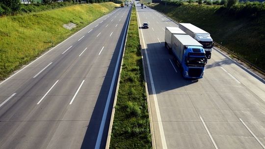 Kent: Imigranci znalezieni w naczepie ciężarówki