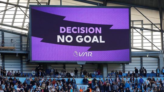 Kluby Premier League przeprowadzą głosowanie w sprawie rezygnacji z systemu VAR
