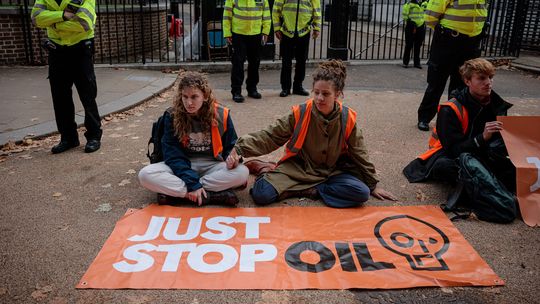 Kosztowne dla Policji manifestacje ekologów z organizacji Just Stop Oil