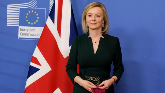 Liz Truss ma 12 godzin aby ocalić stanowisko?!