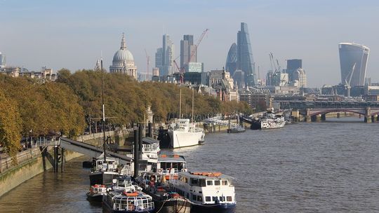 Londyn: W 19 gminach wzrosła liczba Covid-19