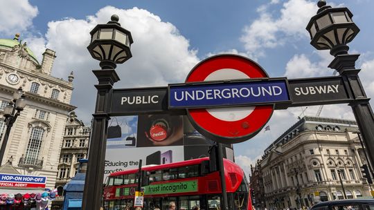 Londyńskie metro najdroższe, autobusy - trzecie na świecie