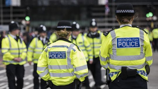 Maleje liczba policjantów w Londynie