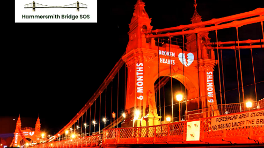 Most Hammermisth podświetlony na czerwono, tak Londyńczycy apelują o szybki remont obiektu