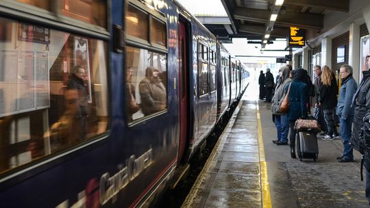 Na kolei rozpoczynają się dziś utrudnienia związane ze strajkiem