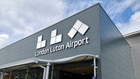 Na lotnisku w Luton można będzie wnosić płyny powyżej 100ml