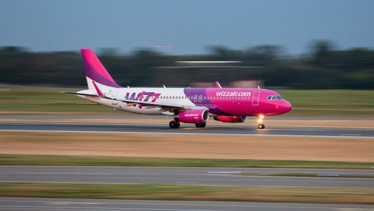 Na pokładzie samolotu lecącego z Londynu do Polski zmarł pasażer