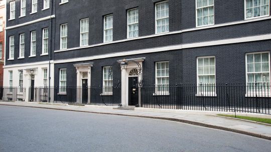 Po lockdownowym skandalu odwołano przyjęcie świąteczne na Downing Street