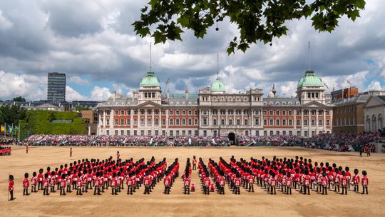 Podczas prób do Trooping the Color zawaliły się 2trybuny, ucierpiało 7 osób