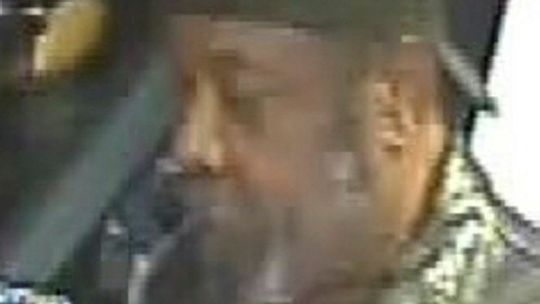 Policja poszukuje mężczyzny, który napastował dziewczynkę w miejskim autobusie
