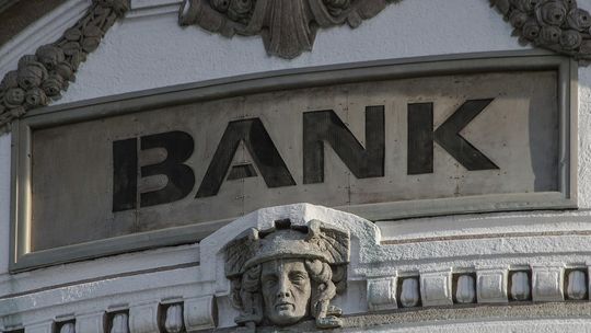 Ponad 200 oddziałów banków do zamknięcia