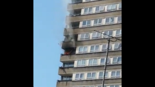 Pożar bloku w zachodnim Londynie
