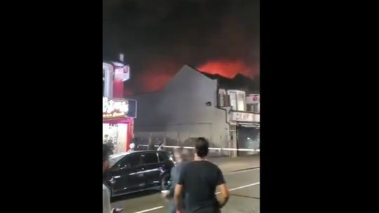 Pożar we wschodnim Londynie