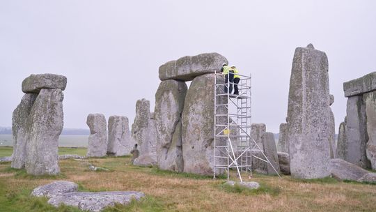  Rozpoczęto pracę konserwacyjne Stonehenge 