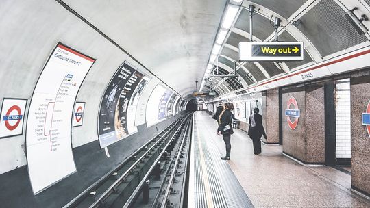 Rząd otwiera drzwi do prywatyzacji londyńskiego metra, ostrzegają związkowcy 