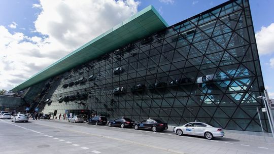 Śmiertelny wypadek na lotnisku w Krakowie