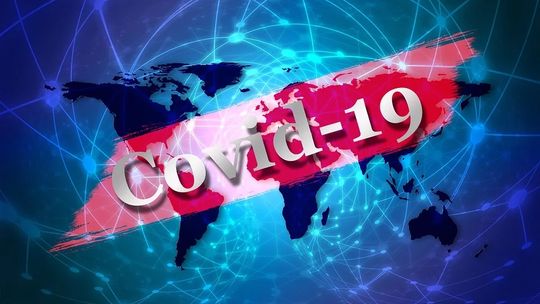 Szczyt COVID-19 w UK właśnie się zaczał, twierdzi pracownik NHS