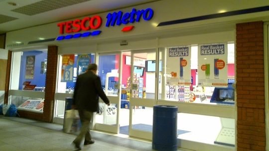 Tesco zredukuje 4,5 tys. miejsc pracy w 153 sklepach Metro, w Polsce nie jest lepiej