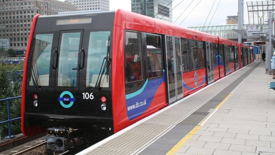 Trwa strajk obsługi kolejki DLR we wschodnim Londynie