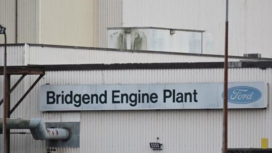 Tysiące miejsc pracy są zagrożone - Ford chce zamknąć fabrykę w Bridgend