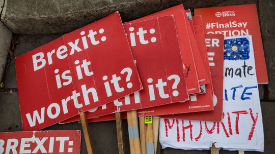 UK: Parlament odrzucił umowę brexitową. Co teraz będzie? Jest kilka scenariuszy...