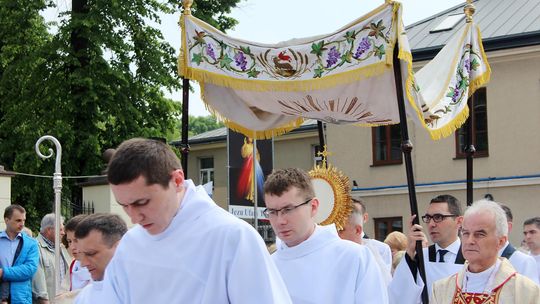 W Polsce trwają uroczystości Bożego Ciała