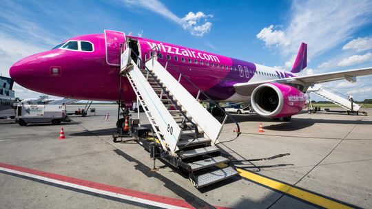 Wizz Air nakłania pracowników do wylatywania dodatkowych godzin