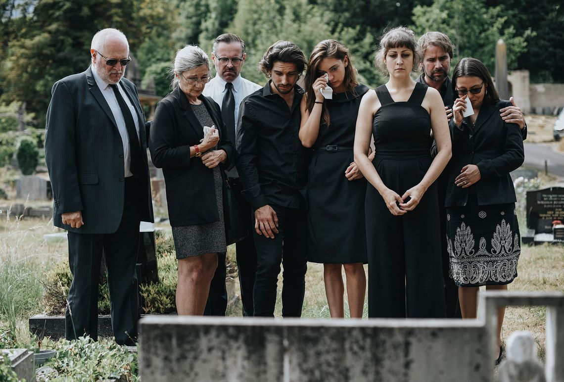 Anglia: Zniesienie limitu osób mogących brać udział w pogrzebach