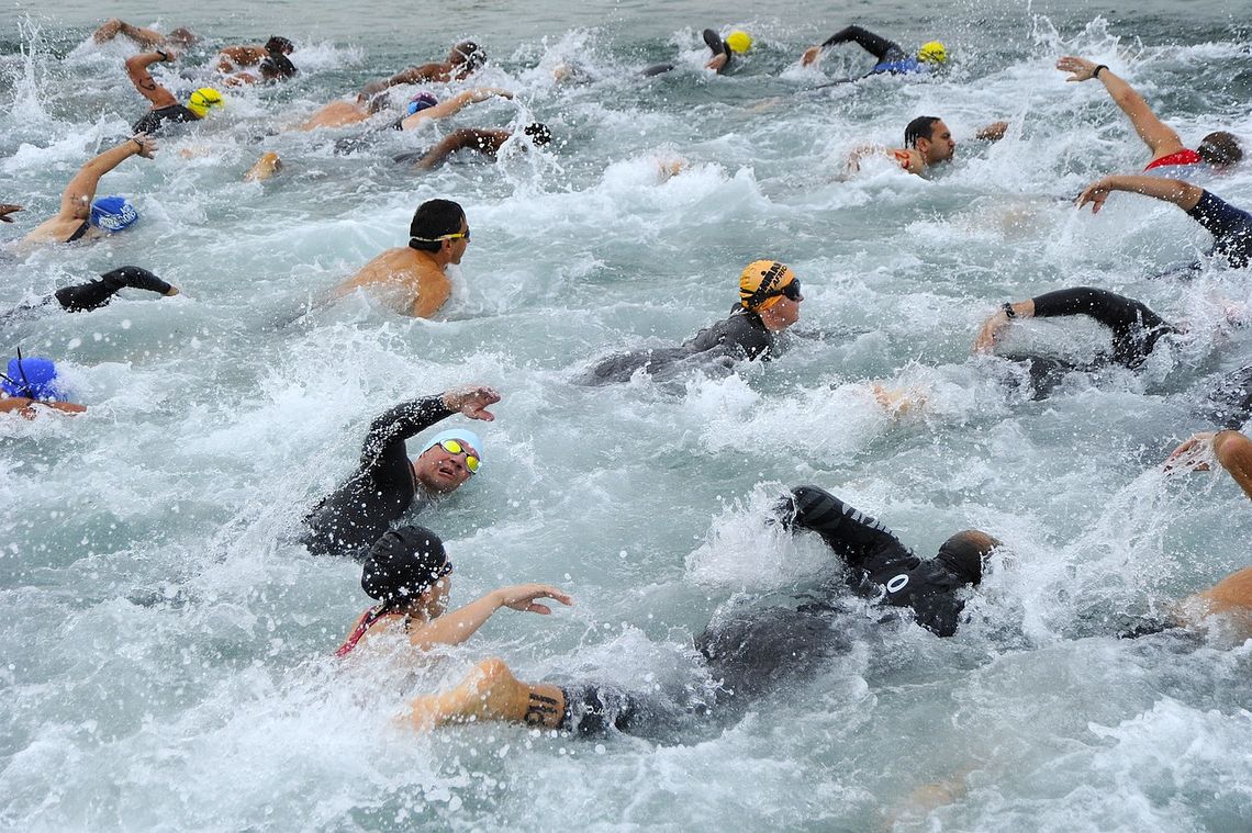 Blisko 60 osób zatruło się podczas międzynarodowych zawodów w triathlonie