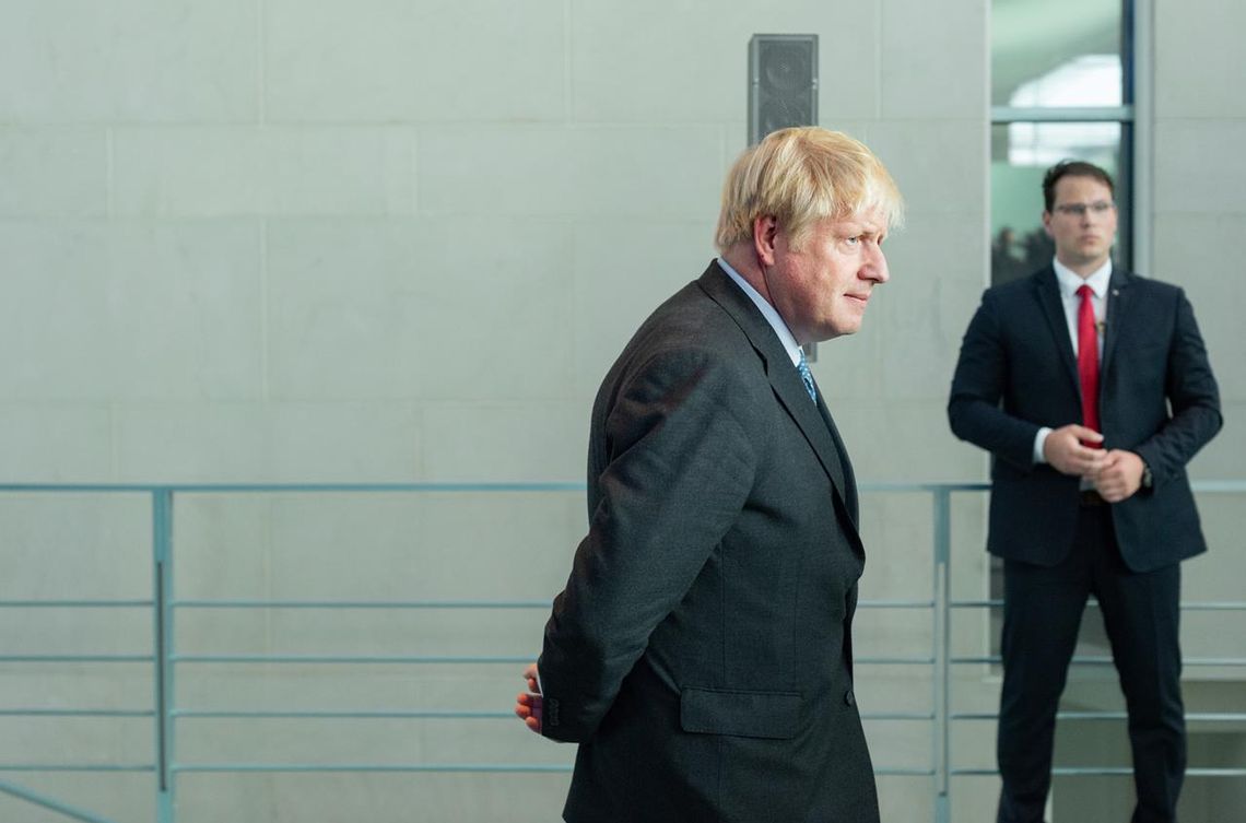 Boris Johnson: koronawirus zebrał straszne żniwo w naszym kraju