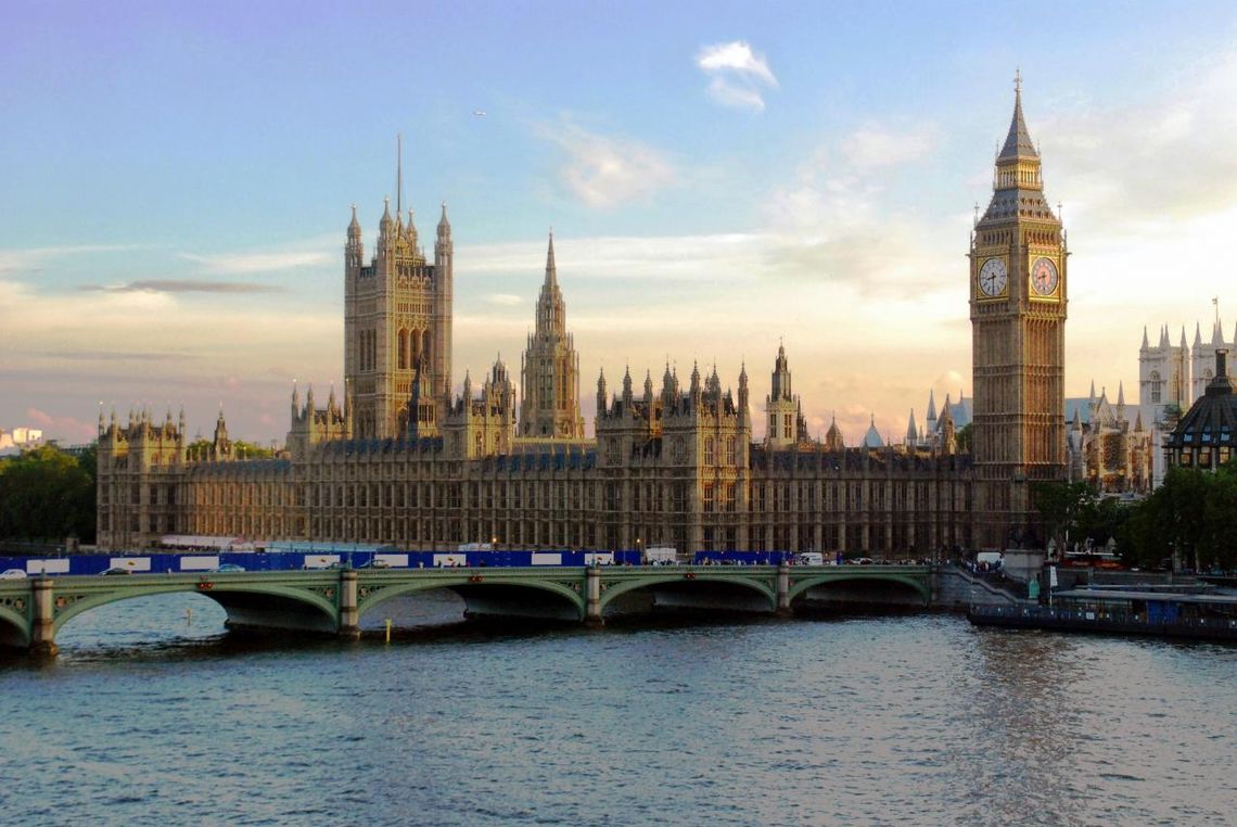 Brytyjski parlament będzie działał online