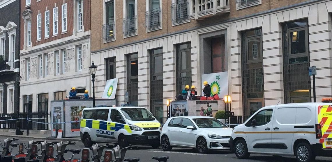 Centrala BP w Londynie zablokowana przez Greenpeace