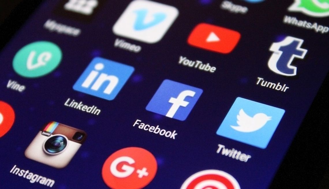 Facebook, Twitter i YouTube na cenzurowanym