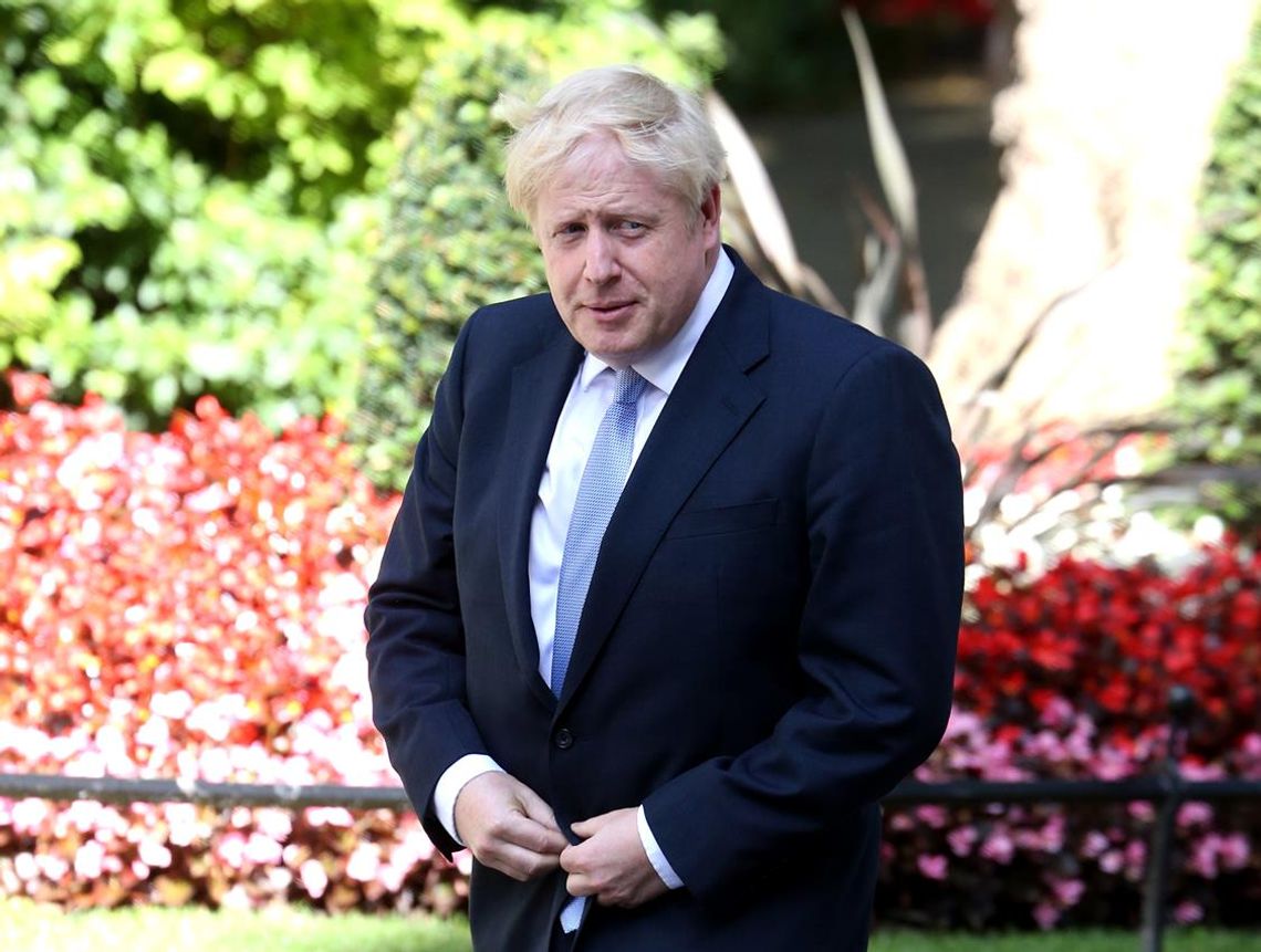  Johnson: nie wstrzymuję raportu o imprezach na Downing Street