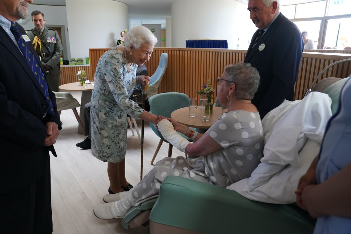 Królowa odwiedziła nowe hospicjum w Maidenhead