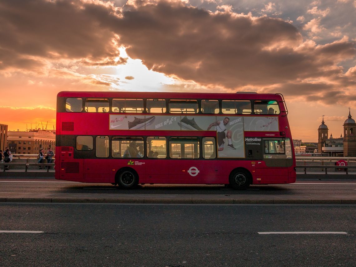 Limit cen biletów autobusowych na liniach miejskich poza Londynem