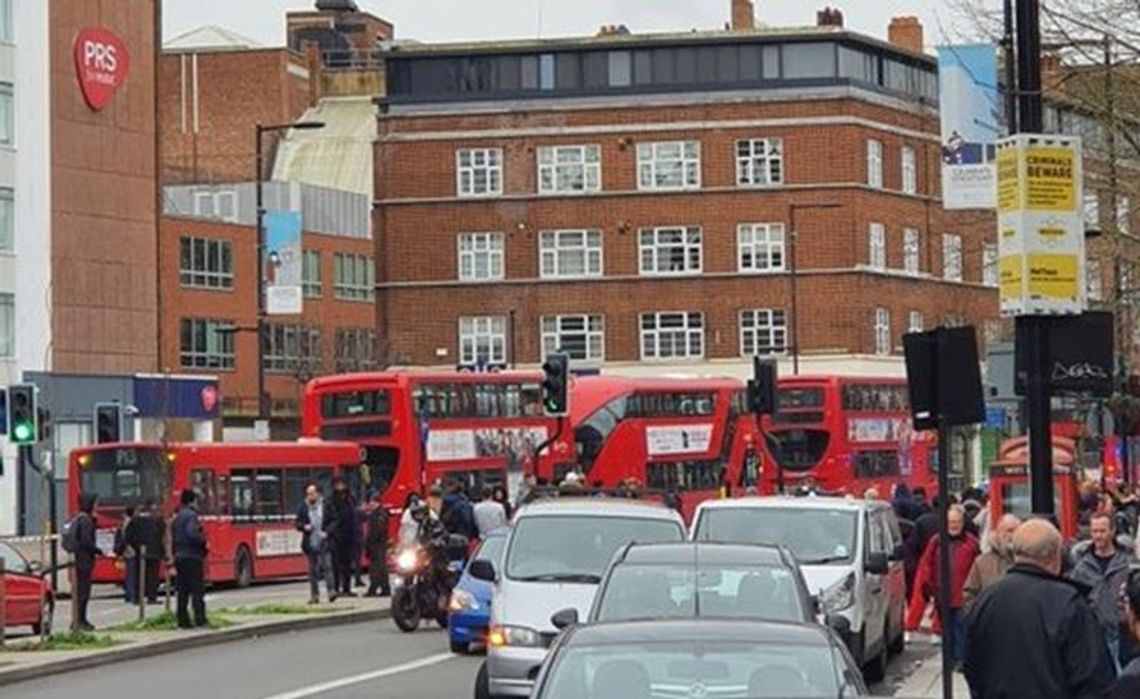 Londyn: Atak nożownika, kilka osób rannych