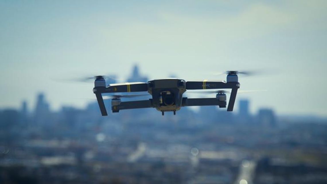 Nowy sprzęt policji - dron wyłapie piratów drogowych