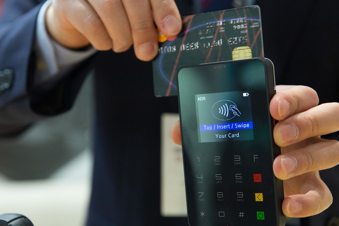 Polacy nie wyobrażają sobie zakupów bez karty kredytowej